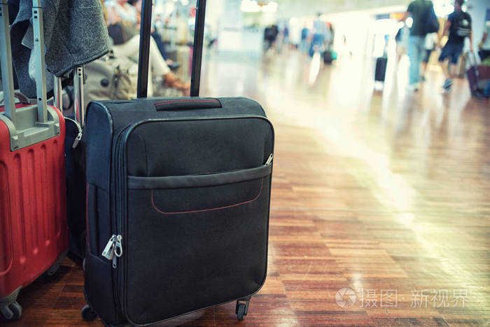 紧靠机场的行李