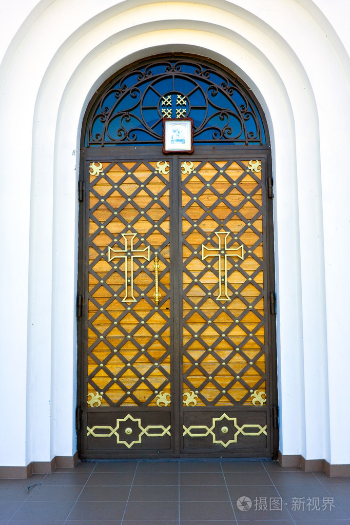 教堂的门