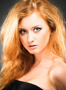 红发女子肖像
