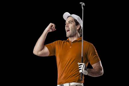 高尔夫选手穿橙色衬衫