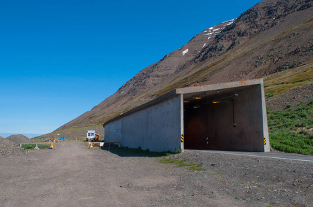 Olafsfjordur 的公路隧道中冰岛