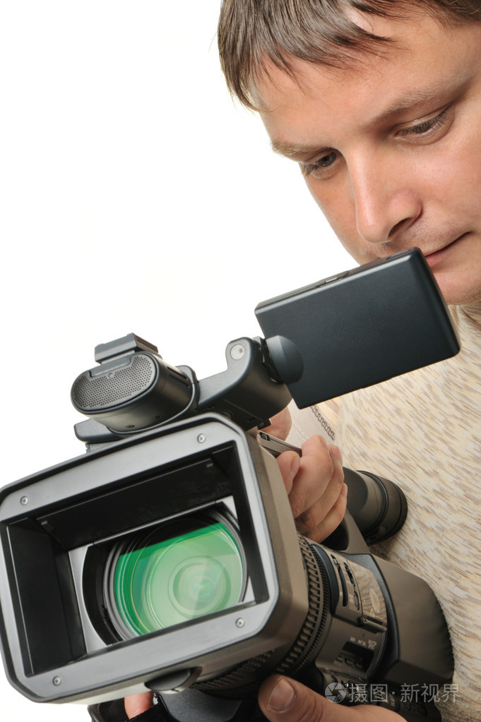 那个拿着摄像机的人