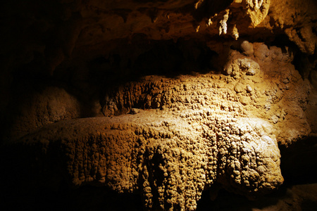 古老的洞穴。 婆罗洲。