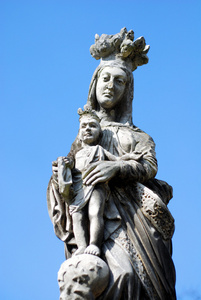 圣玛丽雕像