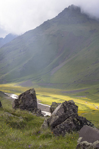 高山峡谷的美景图片