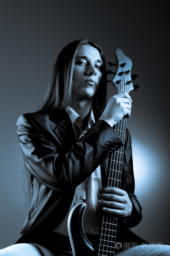 低音吉他音乐家肖像
