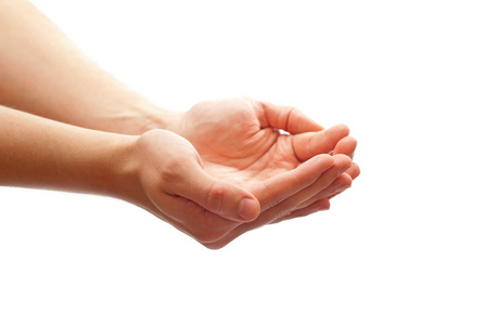 沮丧的年轻人双手捧着耳朵年轻女子捧着的东西捧着女人的手的特写两个