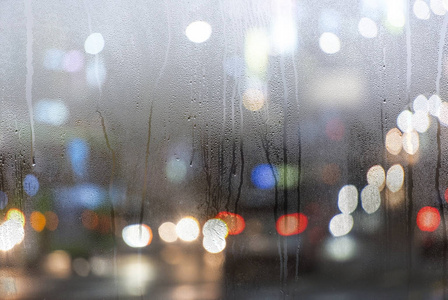 城市生活，城市槽暴雨过程中窗口公路机智汽车