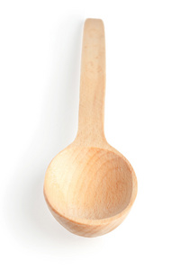 白色背景的木制勺子