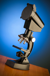 蓝梯度背景显微镜