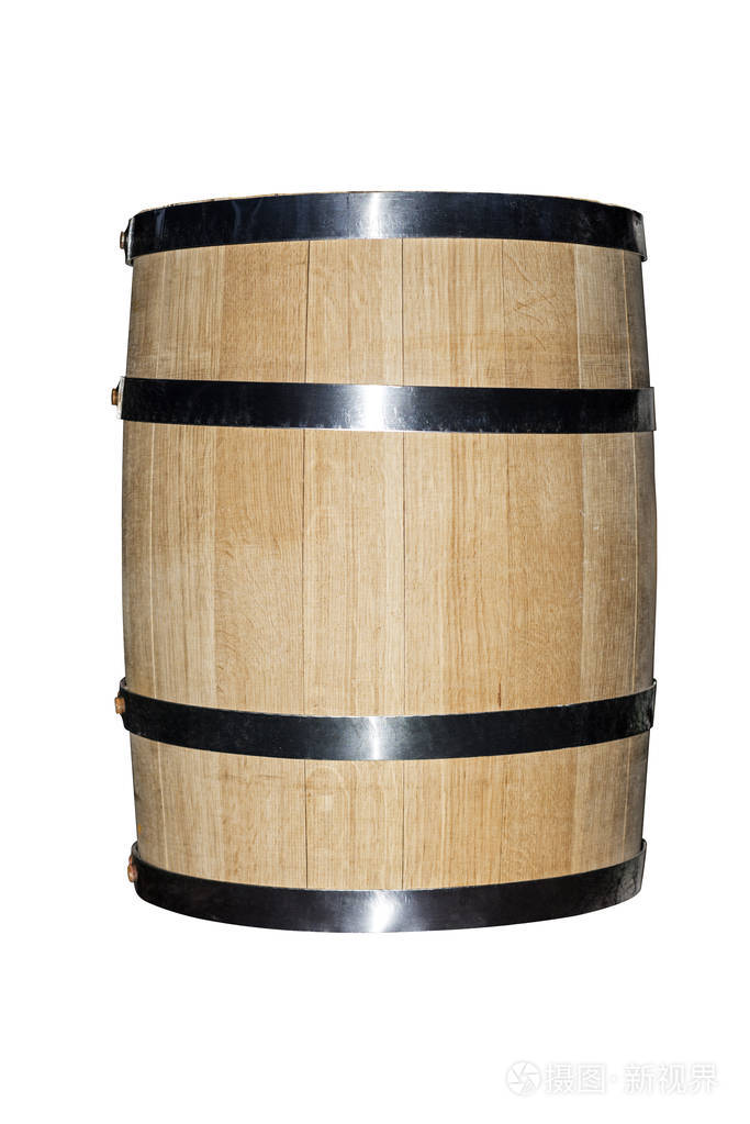 孤立在白色背景上的木制橡木桶
