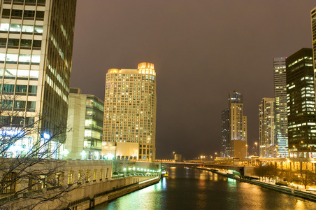 芝加哥市中心地区夜间