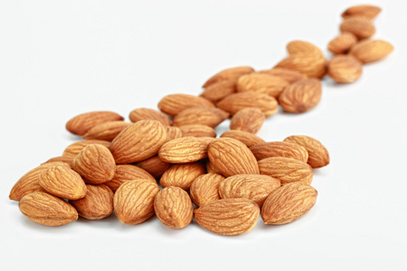 杏仁色杏树( almond的名词复数 ) 杏仁色 杏仁状的东西 扁桃仁照片