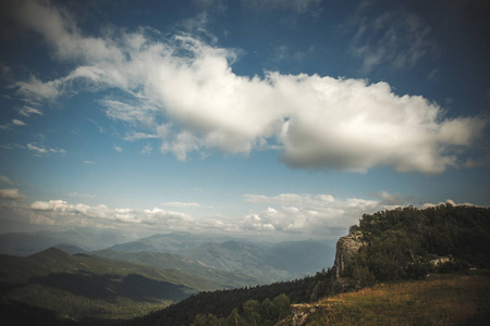 全景照片的高加索山风景图片