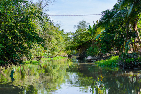 在湄公河三角洲的小运河