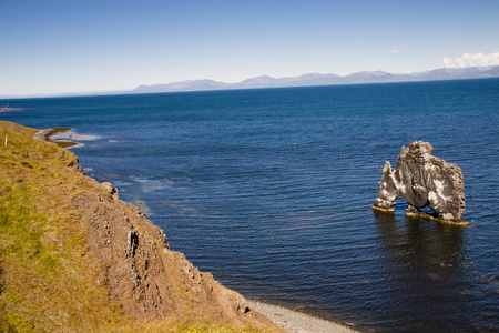 冰岛Hvitserkur岩石的形成。