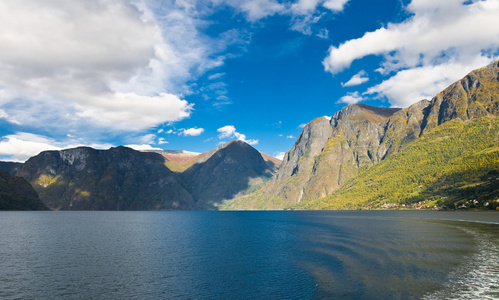 挪威的自然。 峡湾和山脉