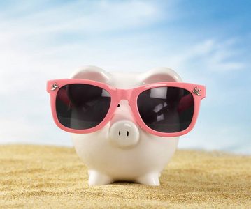 戴墨镜的小猪银行图片