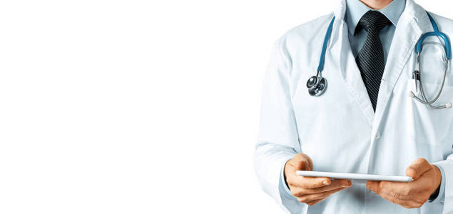 医生使用数字平板，现代技术在医学和保健概念