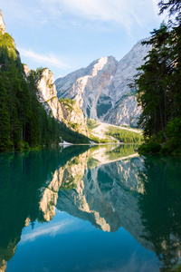 湖上白云岩，意大利 braies 的