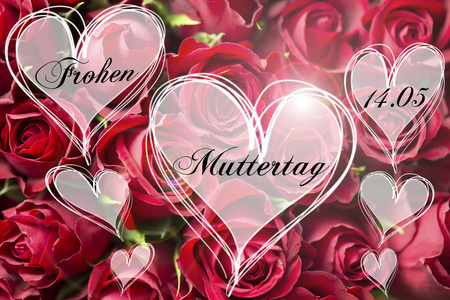 花的心形状的母亲卡与红玫瑰情人节卡片与玫瑰桨和纸做的爱心情人节