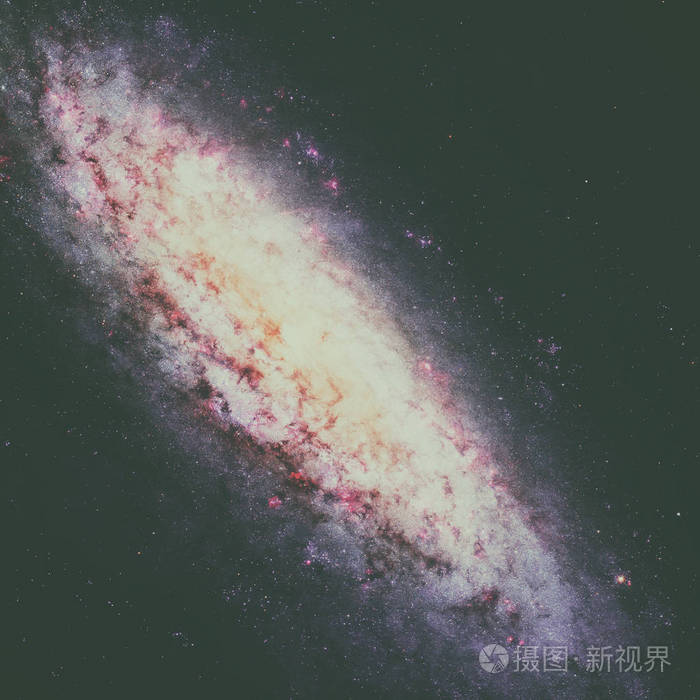 ngc6503是位于局部脱空的字段矮螺旋星系