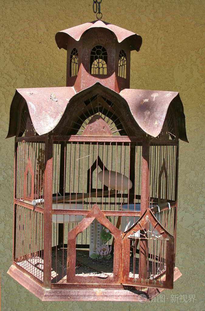 老式的鸟笼