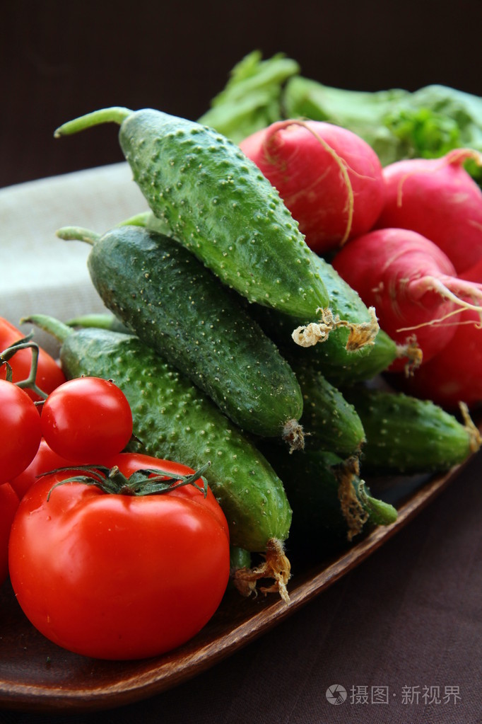 新鲜黄瓜和番茄