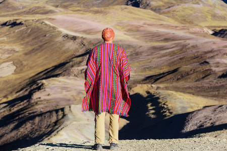 徒步旅行场景中 Vinicunca 库斯科地区 秘鲁