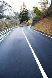 铺有路面的道路 铺面道路