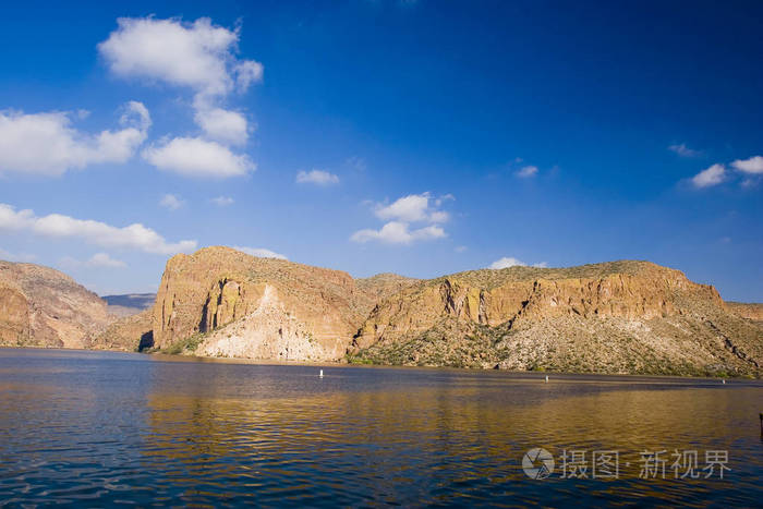 峡谷维斯湖