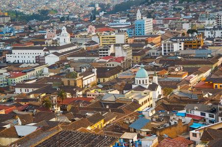 厄瓜多尔基多市的历史中心的视图