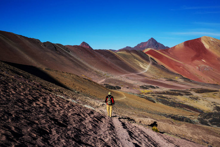 徒步旅行场景中 Vinicunca 库斯科地区 秘鲁