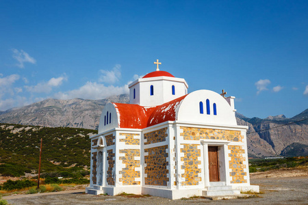 美丽的小教堂附近 Pacheia 弹药上希腊克里特岛海岸