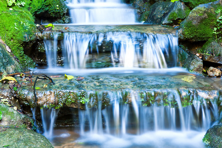 瀑布 waterfall的名词复数 