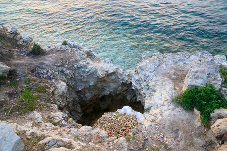 夏季岩石海岸