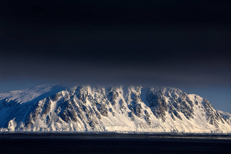 白雪山