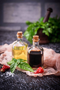 橄榄油和醋图片