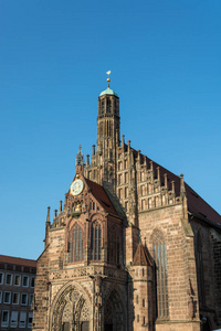 教会对旧城的中央市场的圣母教堂