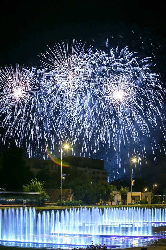 以上水喷泉烟花