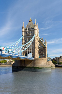 伦敦塔桥在河泰晤士河，英国，伦敦，英国