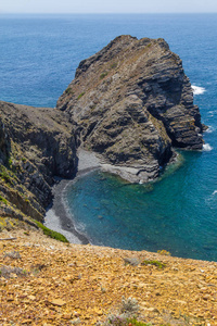 悬崖 海洋和葡萄牙语中的波