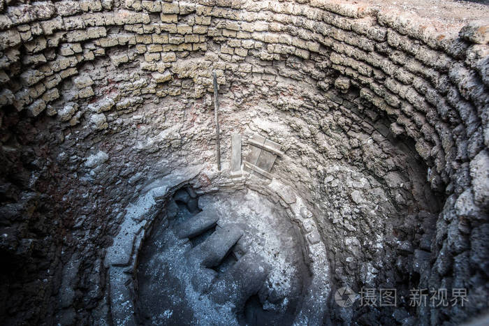 石灰石窑圆形原始石灰石窑