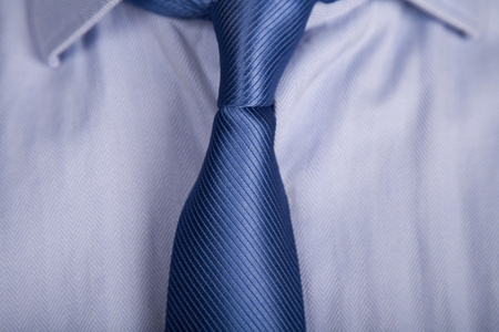 蓝色的tie