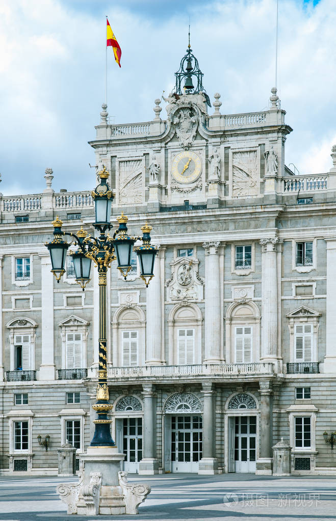 西班牙皇家马德里宫殿 (皇马皇宫, 东方).西班牙王室在马德里的官邸