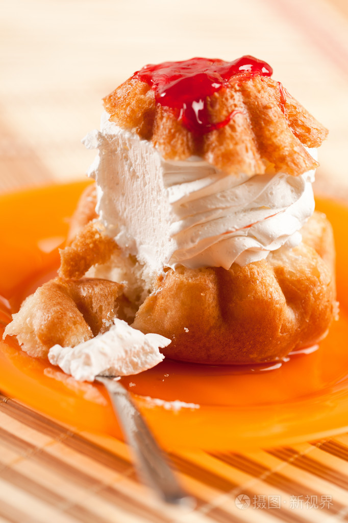 鲜奶油甜点浅干粮