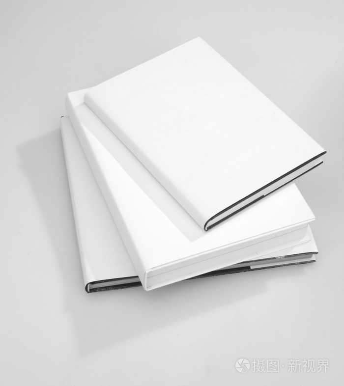 三本空白书封面