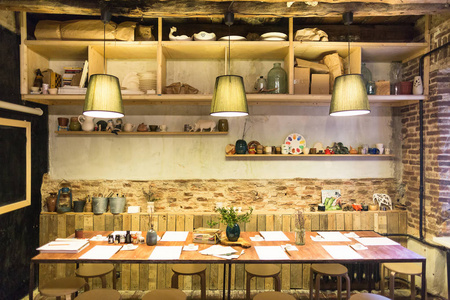 有可爱和舒适的地方创造和手工艺, 工作室的艺术家组与所有必要的用品