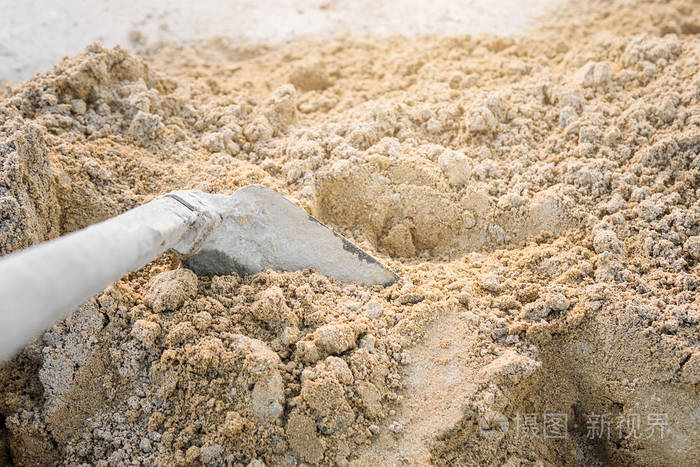 铲铲起来还被用于的沙子