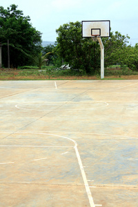 空篮球场
